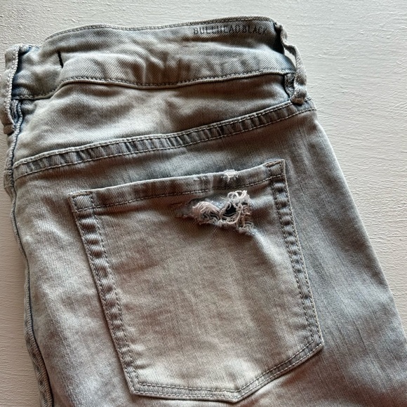 5/$15 📚 Bullhead Black Denim Legging Distressed Light Wash Size 7 - Picture 4 of 14